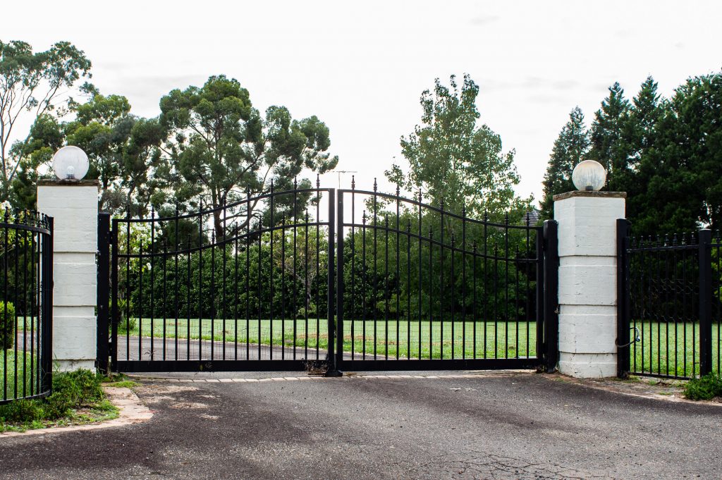 Black,Metal,Wrought,Iron,Driveway,Property,Entrance,Gates,